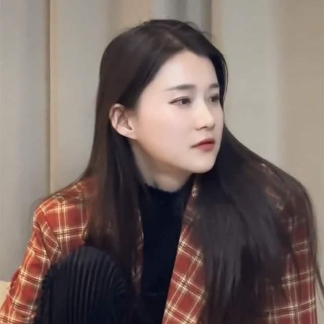 吃瓜网红头像图片女,揭秘网红吃瓜头像背后的魅力女生