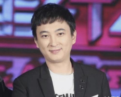 睢宁网红张阳阳吃瓜,揭秘网络热点背后的故事