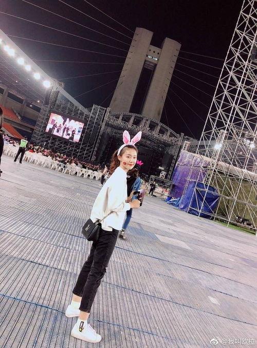 周杰伦演唱会网红吃瓜,网红吃瓜热议不断！