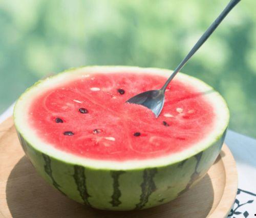 网红吃瓜名字怎么取的,揭秘网络红人取名背后的趣味与智慧