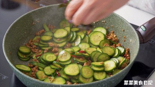 cb校园吃瓜网  第1张