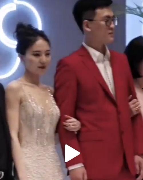 吃瓜网红订婚了吗视频,甜蜜瞬间引网友热议  第2张