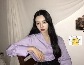 网红美女吃瓜,一场吃瓜盛宴背后的故事  第2张